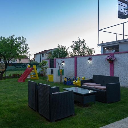 Apartman Mona Podgorica Buitenkant foto