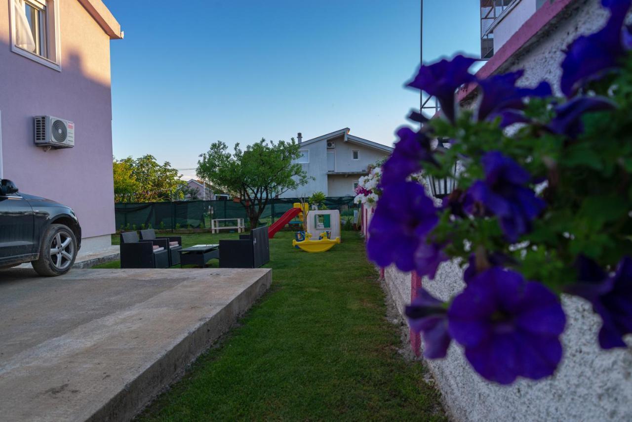 Apartman Mona Podgorica Buitenkant foto