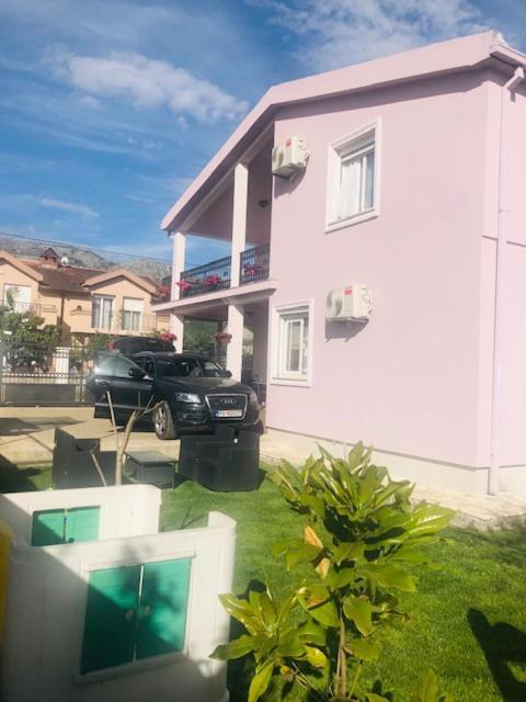 Apartman Mona Podgorica Buitenkant foto