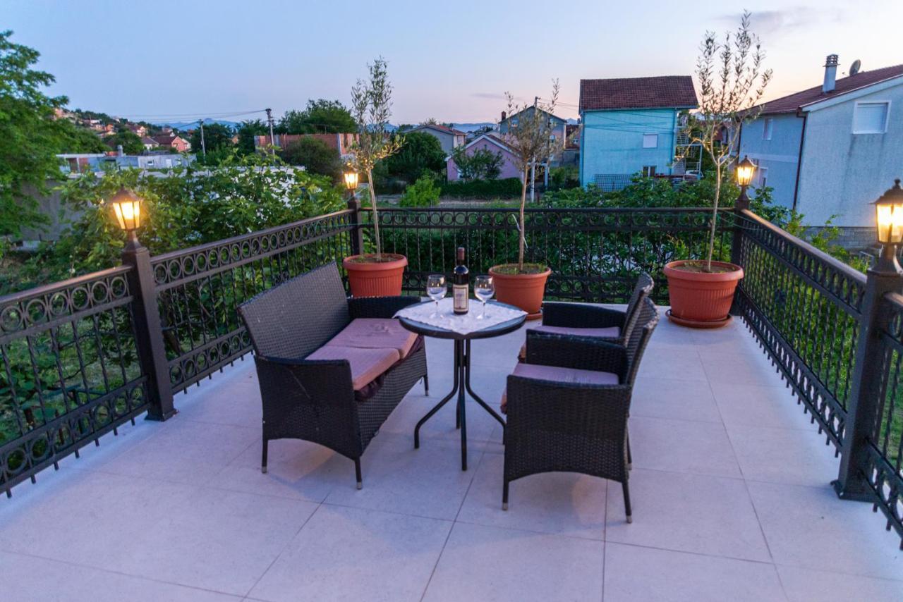 Apartman Mona Podgorica Buitenkant foto
