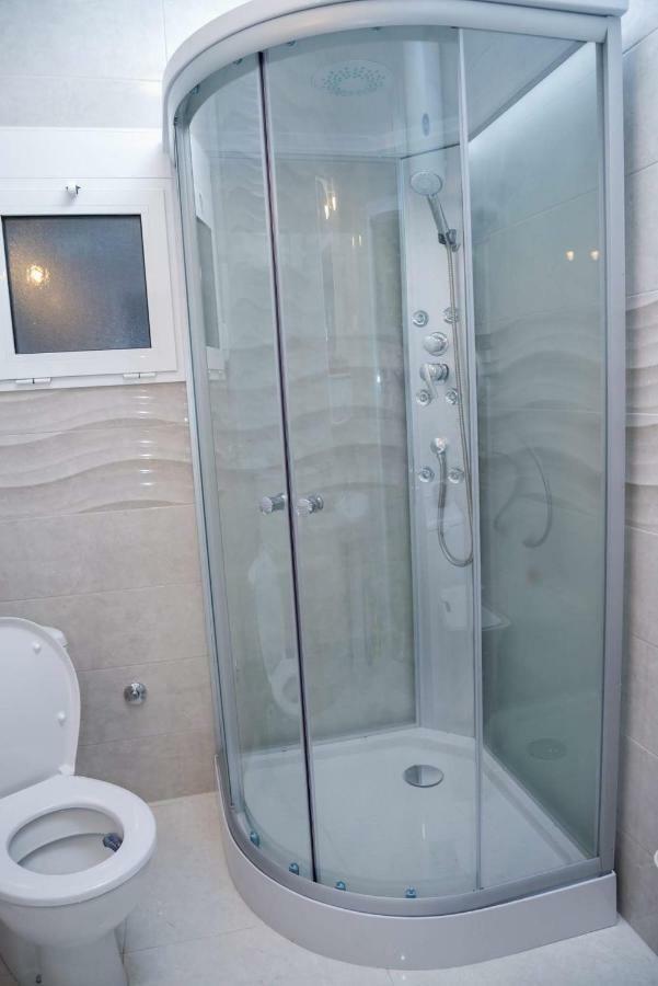 Apartman Mona Podgorica Buitenkant foto